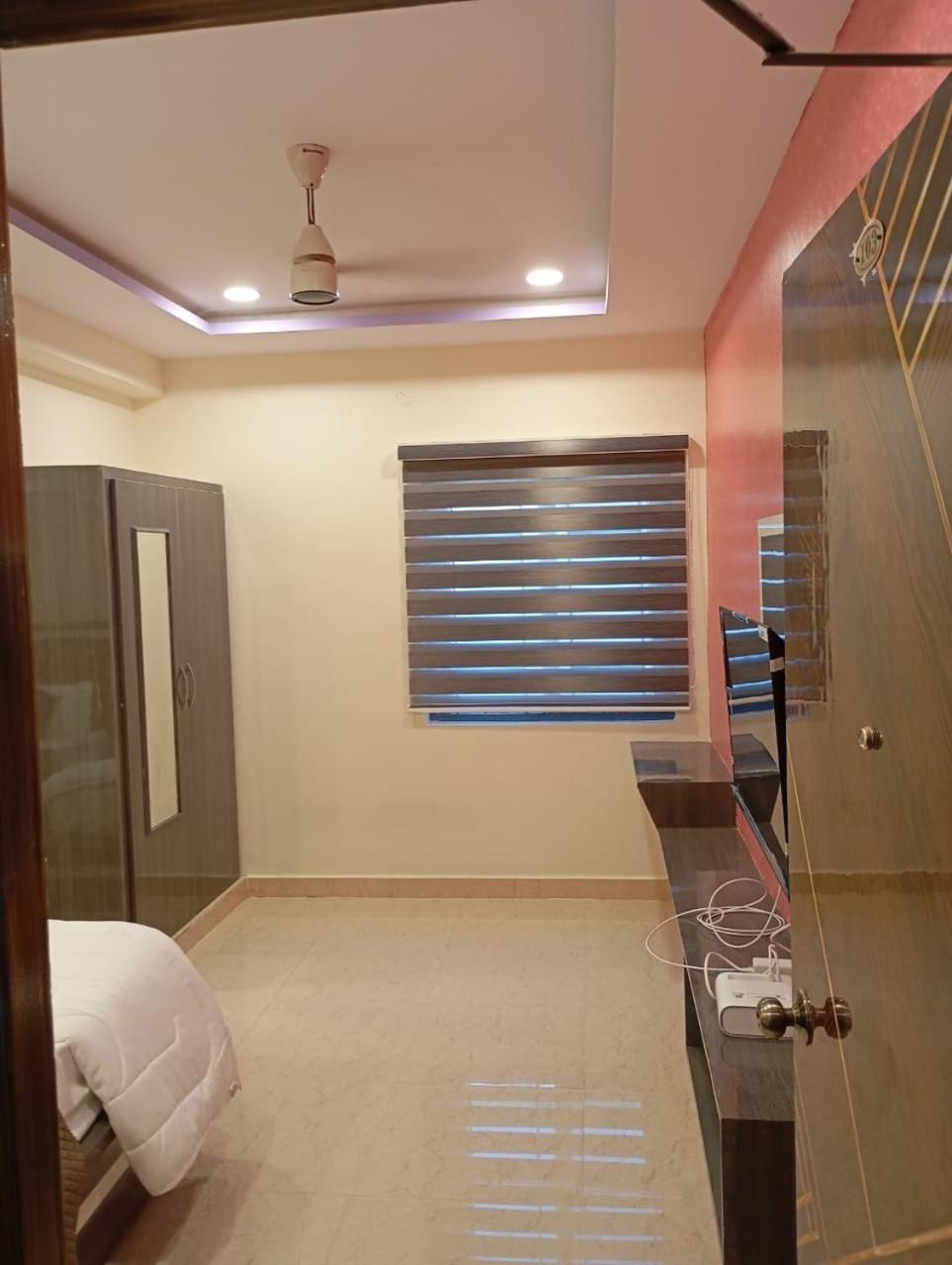 Aadya Inn New Luxury Hotel Tirupati Exteriör bild