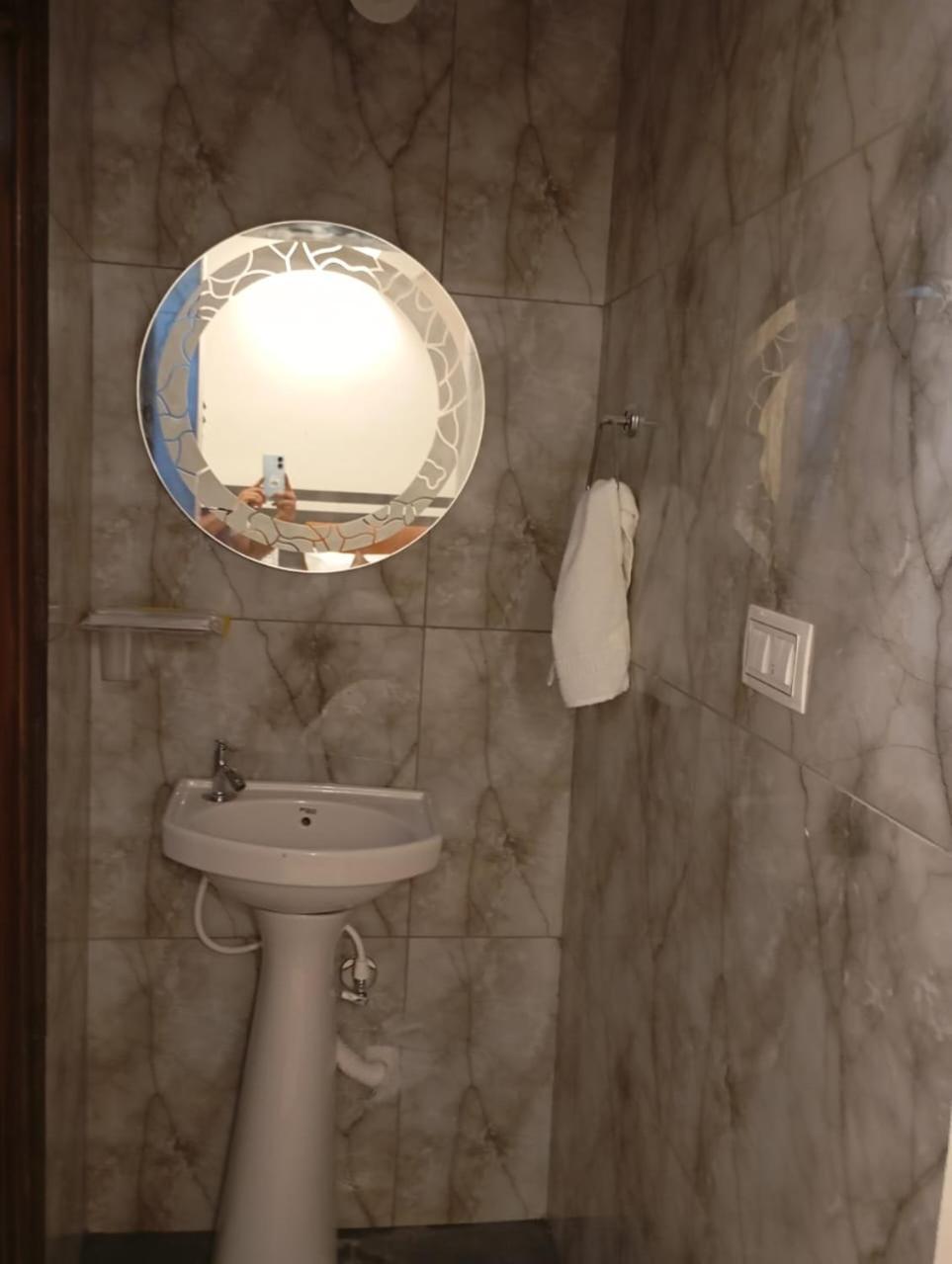 Aadya Inn New Luxury Hotel Tirupati Exteriör bild